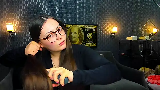 Snapshot of _extraterrestrial_ chatting on November 2025 07:02:02 PM extraterrestrial online show from November 2025 07:02:02 PM