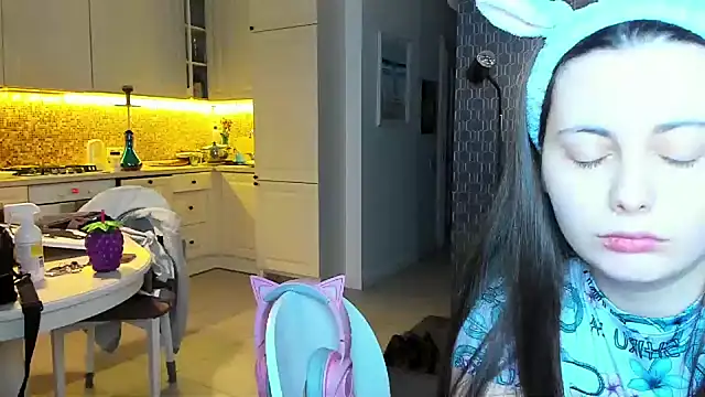 Snapshot of _extraterrestrial_ chatting on November 2025 03:11:01 PM extraterrestrial online show from November 2025 03:11:01 PM