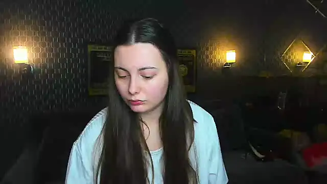 Snapshot of _extraterrestrial_ chatting on November 2025 05:23:02 PM extraterrestrial online show from November 2025 05:23:02 PM