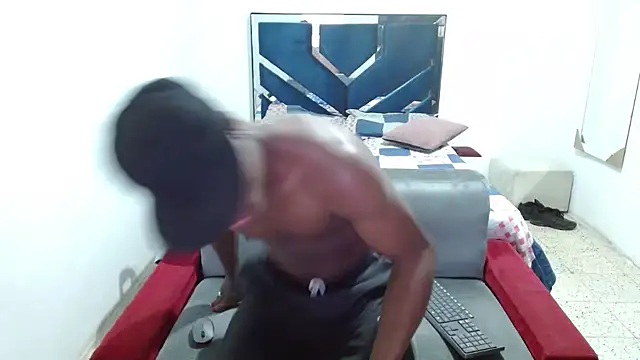 MiguelAngelxl online show from October 2025 06:20:01 PM