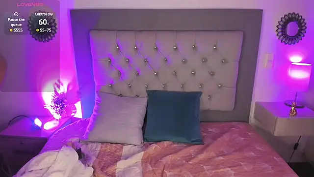 Snapshot of Kylie2211 chatting on February 2025 09:21:01 AM Kylie2211 online show from February 2025 09:21:01 AM