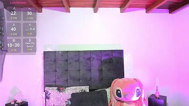 Snapshot of Kylie2211 chatting on November 2025 09:20:01 AM Kylie2211 online show from November 2025 09:20:01 AM