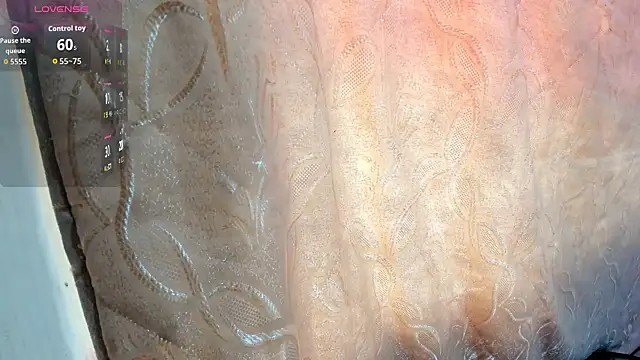 Snapshot of Kylie2211 chatting on December 2025 08:04:02 PM Kylie2211 online show from December 2025 08:04:02 PM