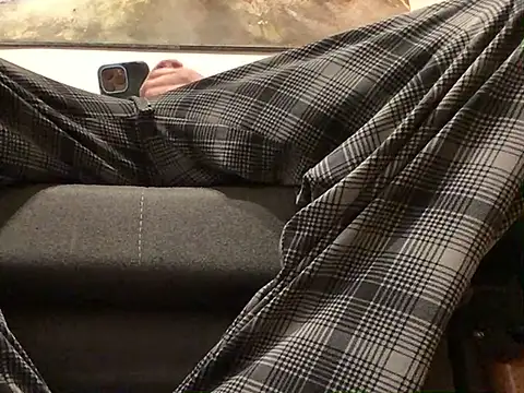 Snapshot of Hebrewhammers42 chatting on January 2025 10:03:01 PM Hebrewhammers42 online show from January 2025 10:03:01 PM