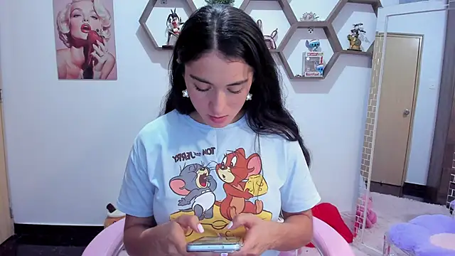 SharonSander online show from April 2026 09:37:01 PM