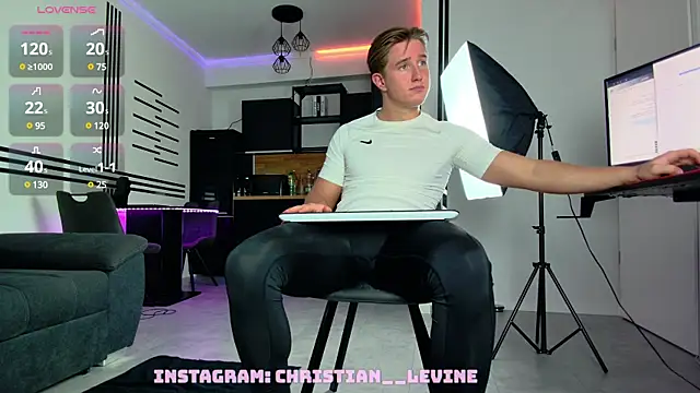 Snapshot of ChristianLevine_ chatting on February 2025 06:58:01 PM ChristianLevine online show from February 2025 06:58:01 PM