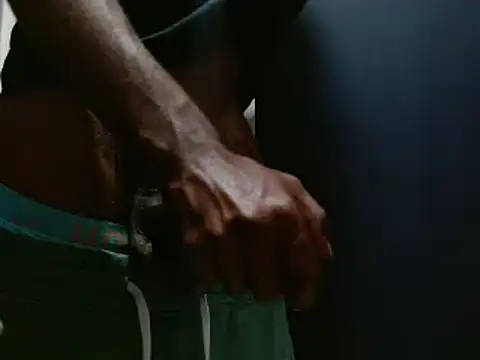 Snapshot of phbbcsham chatting on December 2024 10:05:02 PM phbbcsham online show from December 2024 10:05:02 PM