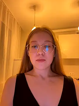 Eva Weyne online show from November 2025 08:27:02 PM