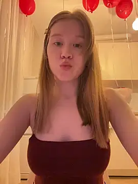 Snapshot of Eva_Weyne chatting on March 2026 09:14:01 PM Eva Weyne online show from March 2026 09:14:01 PM