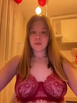 Snapshot of Eva_Weyne chatting on March 2026 08:20:01 PM Eva Weyne online show from March 2026 08:20:01 PM