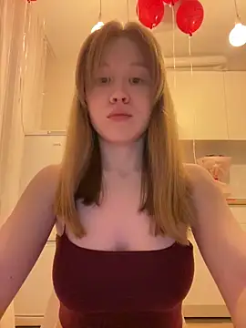 Snapshot of Eva_Weyne chatting on April 2026 08:28:02 PM Eva Weyne online show from April 2026 08:28:02 PM