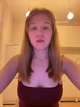 Snapshot of Eva_Weyne chatting on April 2026 08:32:02 PM Eva Weyne online show from April 2026 08:32:02 PM