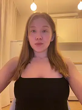 Snapshot of Eva_Weyne chatting on April 2026 09:08:02 PM Eva Weyne online show from April 2026 09:08:02 PM