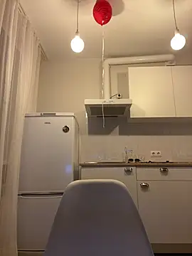 Snapshot of Eva_Weyne chatting on April 2026 09:30:02 PM Eva Weyne online show from April 2026 09:30:02 PM