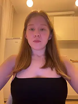 Snapshot of Eva_Weyne chatting on May 2026 09:21:01 PM Eva Weyne online show from May 2026 09:21:01 PM