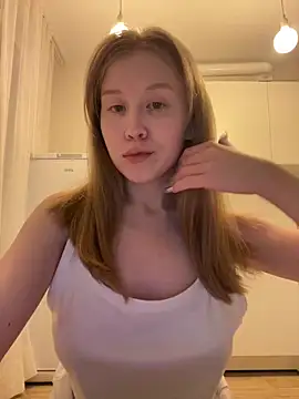 Snapshot of Eva_Weyne chatting on June 2026 09:20:01 PM Eva Weyne online show from June 2026 09:20:01 PM