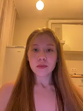 Snapshot of Eva_Weyne chatting on July 2026 09:43:01 PM Eva Weyne online show from July 2026 09:43:01 PM