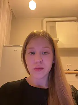 Snapshot of Eva_Weyne chatting on July 2026 10:23:02 PM Eva Weyne online show from July 2026 10:23:02 PM