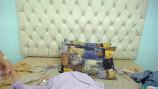 LindaKardi online show from January 2026 04:32:02 PM