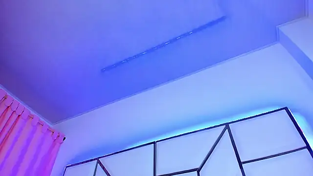 SarayRoyse online show from January 2025 10:11:02 PM