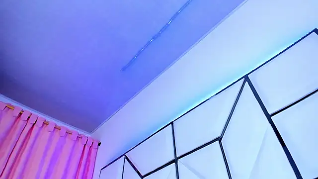 SarayRoyse online show from February 2025 10:18:02 PM