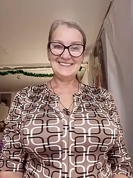 irinamaux online show from November 2025 10:46:01 PM