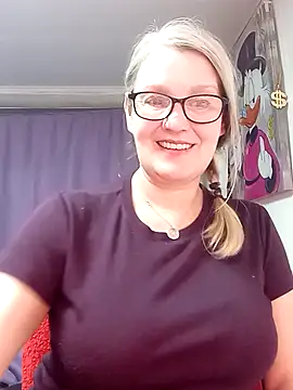 irinamaux online show from March 2026 06:32:01 PM