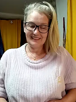 irinamaux online show from March 2026 10:31:02 PM