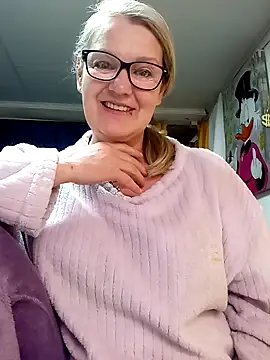 irinamaux online show from April 2026 02:43:01 AM