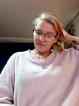 Snapshot of irinamaux chatting on May 2026 06:18:01 AM irinamaux online show from May 2026 06:18:01 AM