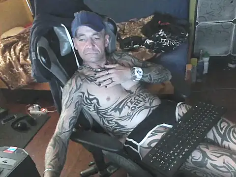 Snapshot of Tomi18cmm2 chatting on September 2025 06:19:02 AM Tomi18cmm2 online show from September 2025 06:19:02 AM