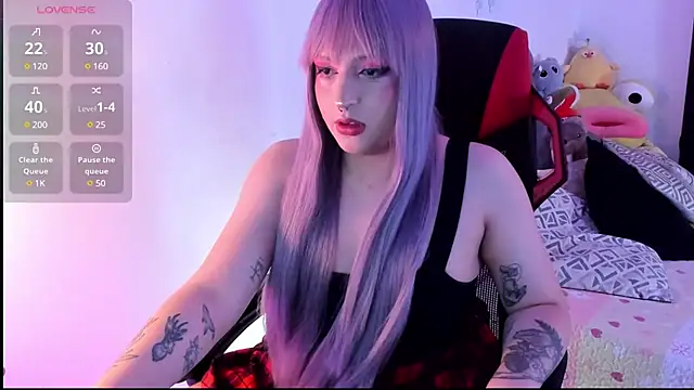 Snapshot of _Skie_ chatting on February 2025 03:43:02 AM Skie online show from February 2025 03:43:02 AM