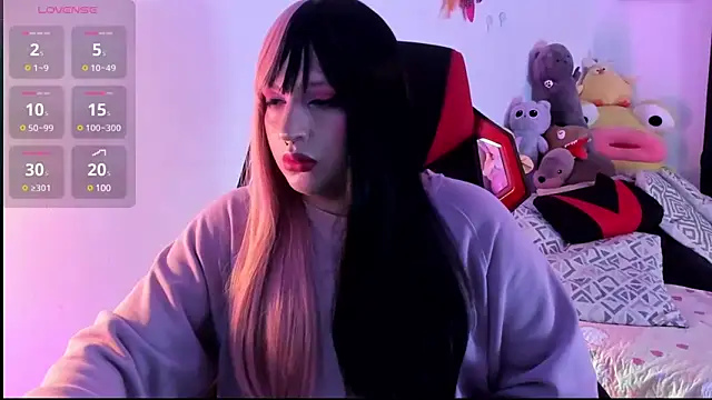 Snapshot of _Skie_ chatting on February 2025 08:33:02 AM Skie online show from February 2025 08:33:02 AM