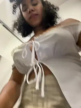 Brunettexio online show from December 2024 05:22:02 PM