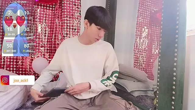 Levii Ackermann online show from February 2025 02:26:01 PM