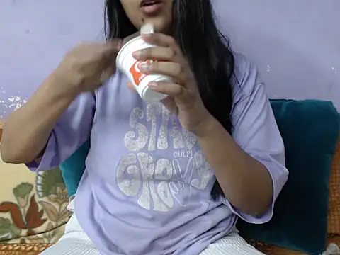 Freya nia online show from November 2025 02:52:02 PM