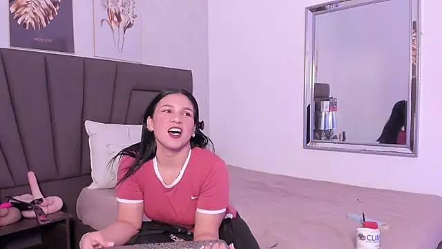 Sofi Perez  online show from November 2025 11:11:01 AM