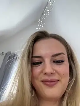 LexyGold online show from September 2025 01:24:02 PM