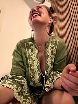 LexyGold online show from October 2025 12:57:02 PM