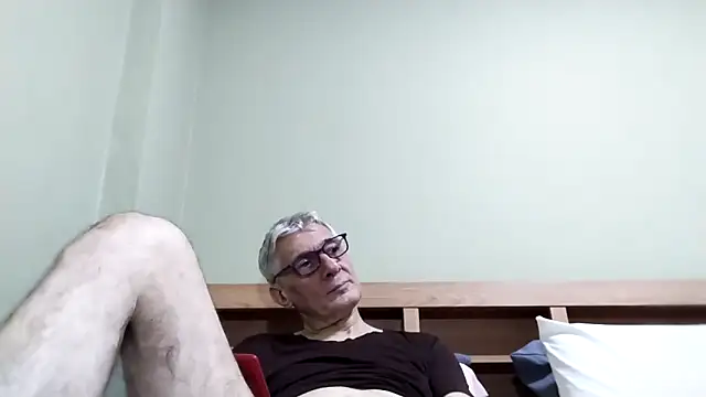 BIGUNCUTHARDCOCK online show from October 2025 01:02:02 PM