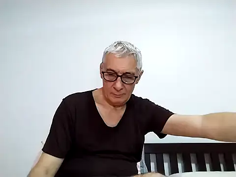 BIGUNCUTHARDCOCK online show from April 2026 02:38:01 AM