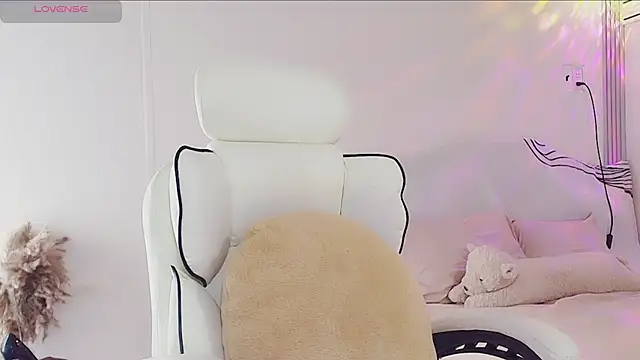 Snapshot of Luli-bae chatting on September 2025 03:21:01 AM Luli-bae online show from September 2025 03:21:01 AM