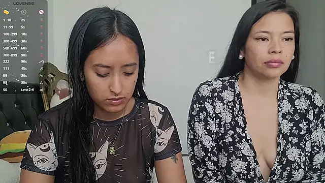 2SummerLove1 online show from February 2025 03:30:01 PM