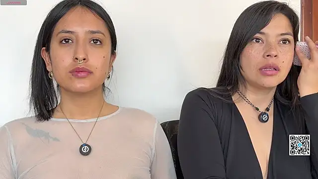 2SummerLove1 online show from April 2026 07:15:02 PM