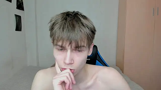 Makentoshi  online show from March 2025 04:46:01 AM