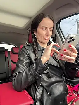 Snapshot of _AHHA_ chatting on March 2025 06:51:02 AM AHHA online show from March 2025 06:51:02 AM