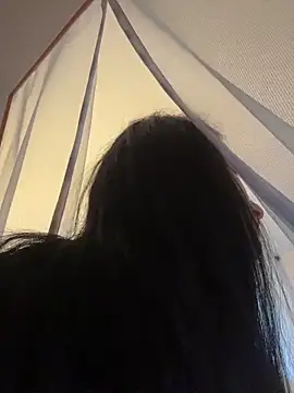 Snapshot of _AHHA_ chatting on November 2025 07:07:01 AM AHHA online show from November 2025 07:07:01 AM