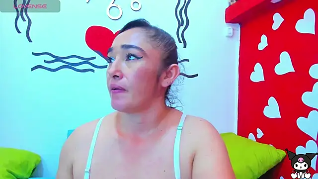 Snapshot of charlotte-11 chatting on March 2025 05:59:02 PM charlotte-11 online show from March 2025 05:59:02 PM