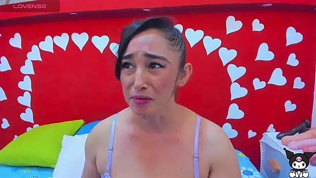 Snapshot of charlotte-11 chatting on March 2025 03:51:02 PM charlotte-11 online show from March 2025 03:51:02 PM