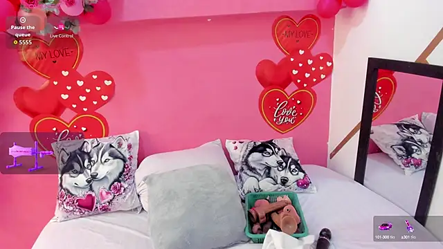 Snapshot of charlotte-11 chatting on September 2025 01:35:01 PM charlotte-11 online show from September 2025 01:35:01 PM